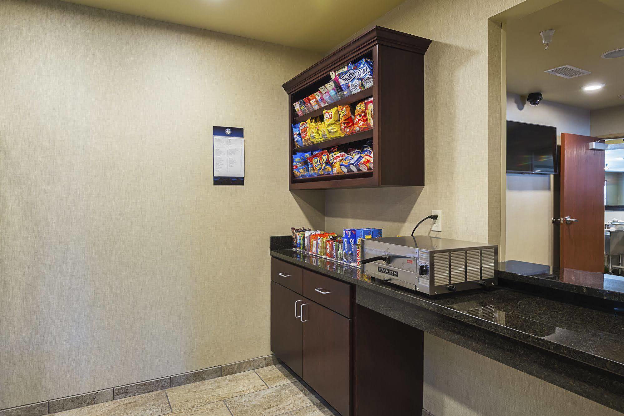 Cobblestone Inn & Suites - Lakin Ngoại thất bức ảnh