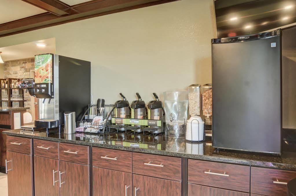 Cobblestone Inn & Suites - Lakin Ngoại thất bức ảnh