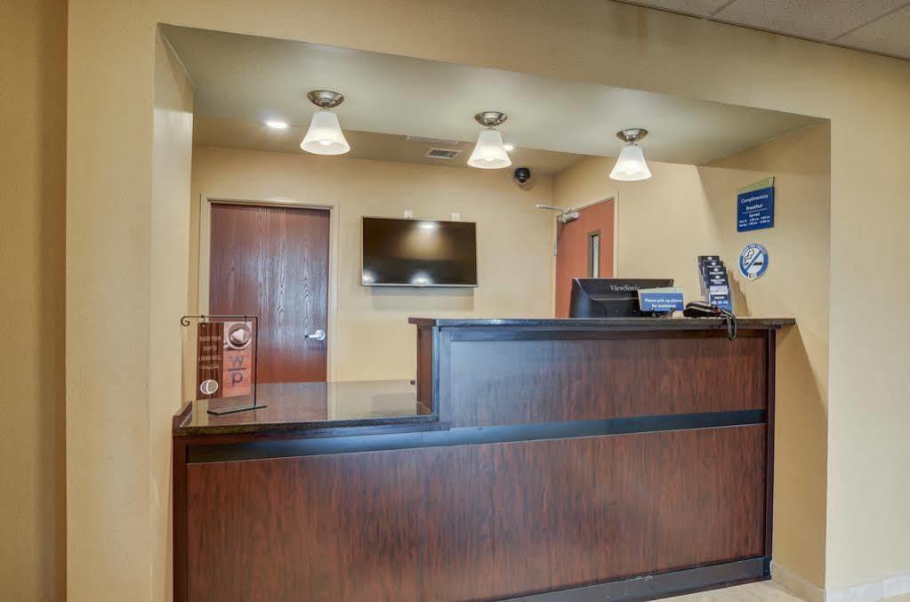 Cobblestone Inn & Suites - Lakin Ngoại thất bức ảnh